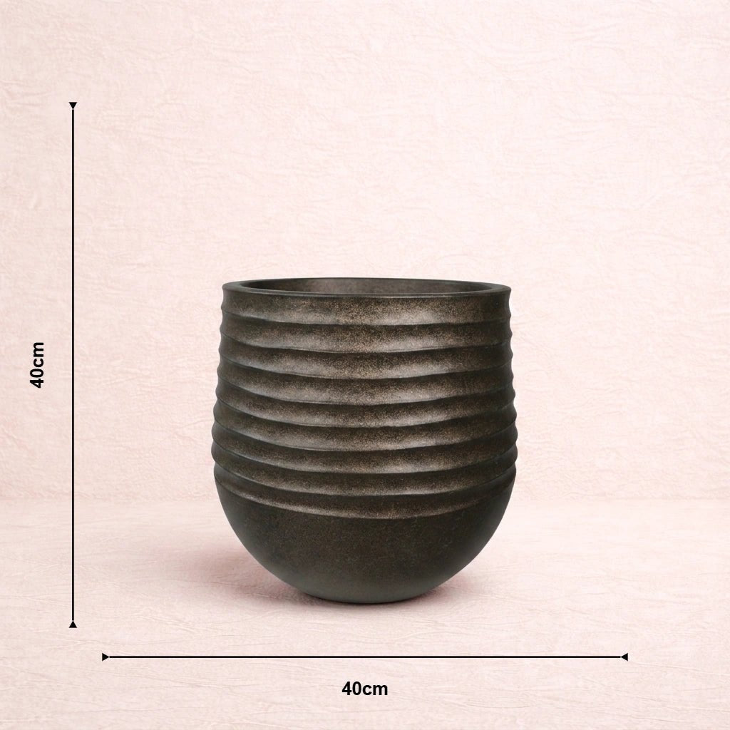 Strata Round Planter